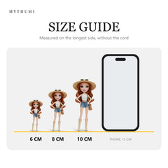 Illustration: size guide showing the sun hat fashion doll keychain at 6, 8 and 10 cm next to a phone