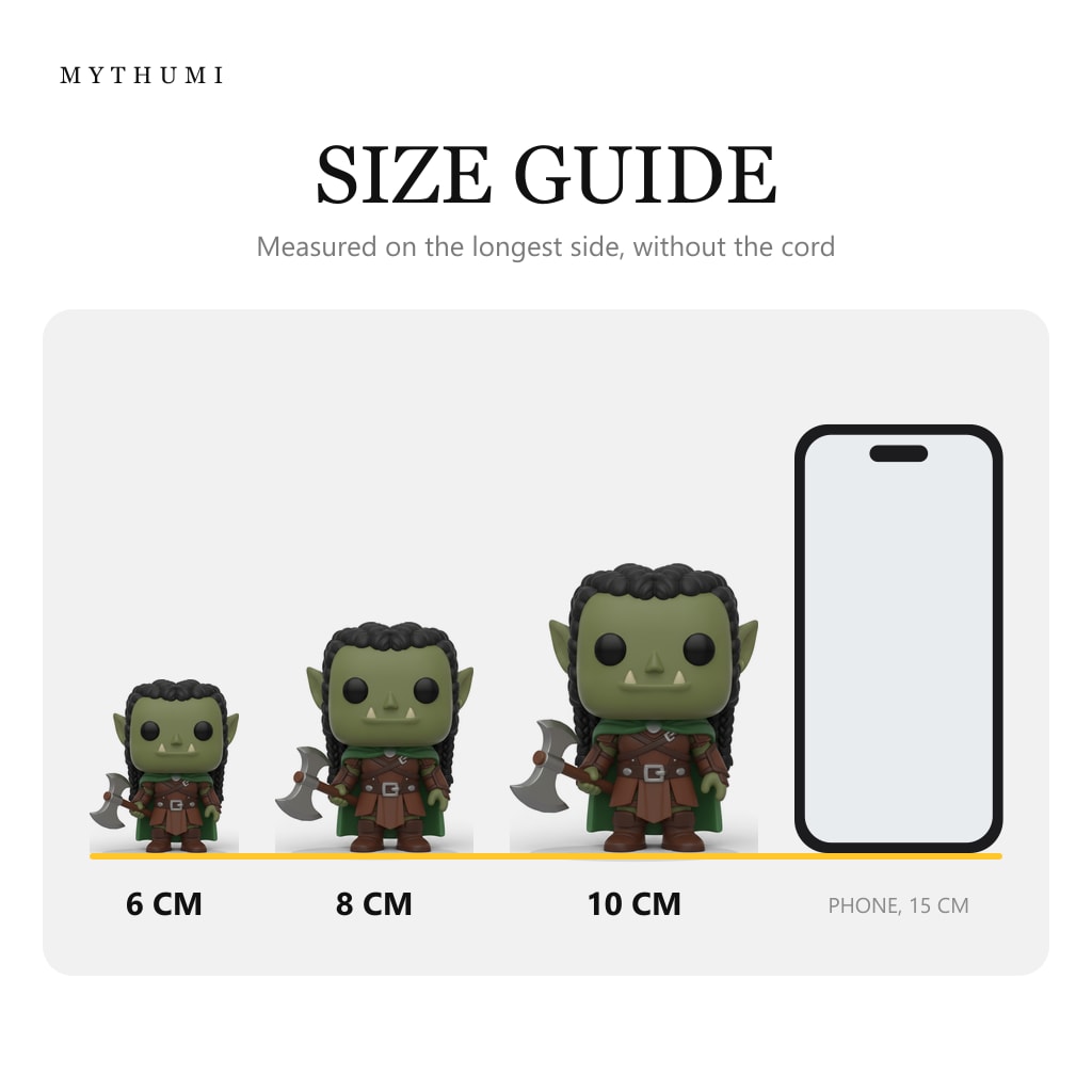 Illustration: size guide showing the orc warrior block-head keychain at 6, 8 and 10 cm next to a phone